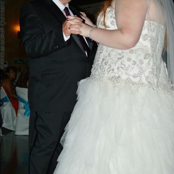 David’s bridal plus size wedding dress - Picture 4 of 6